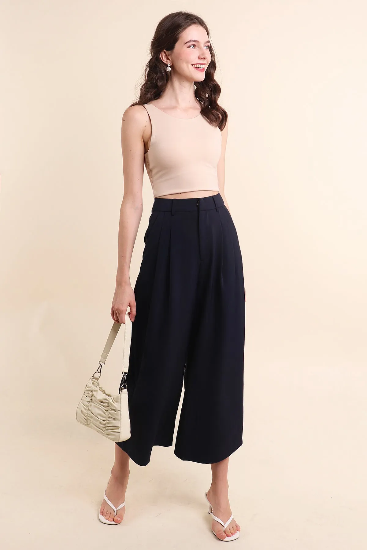 ALVIE WIDE-LEGGED PANTS IN NAVY