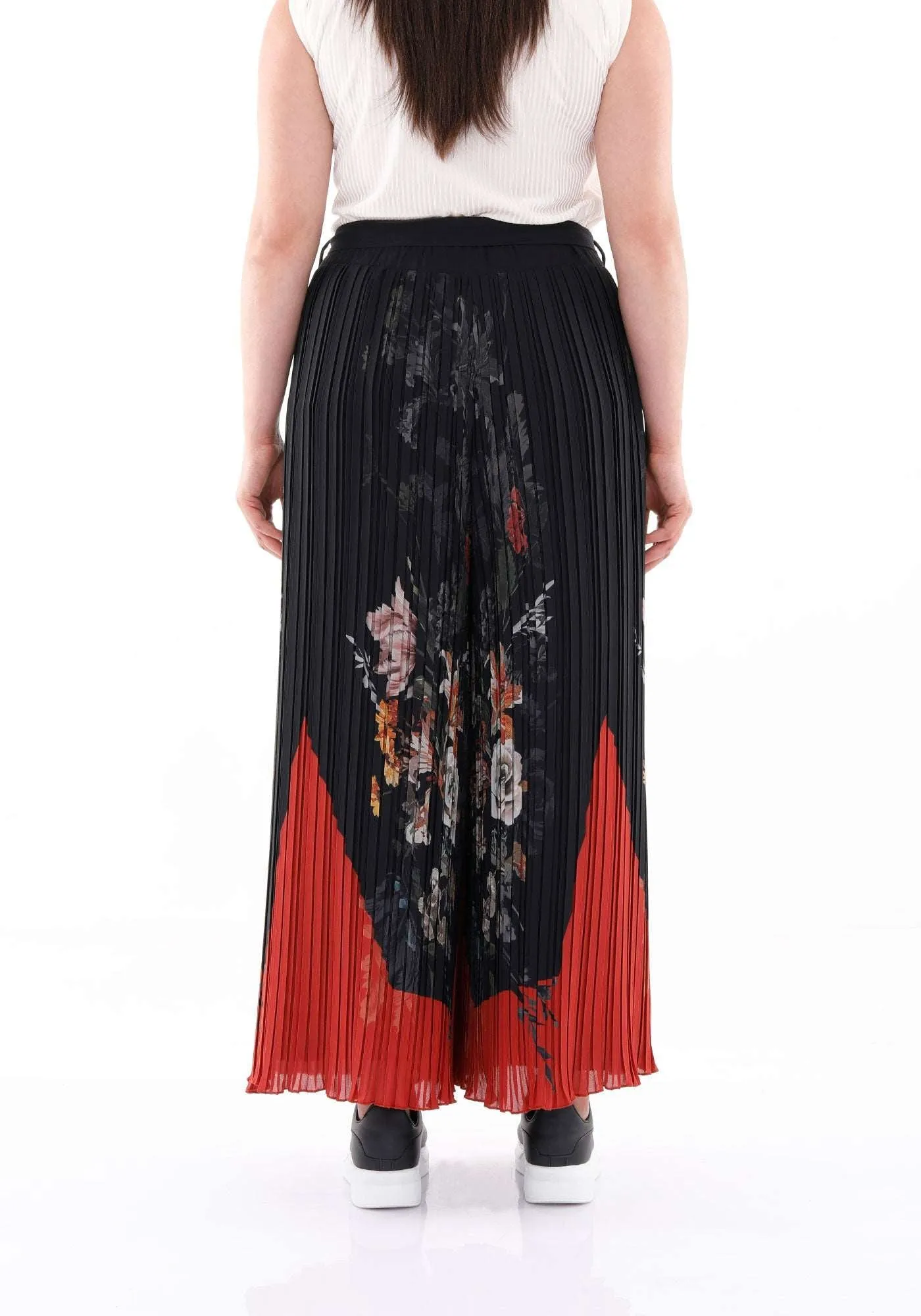 Black-Red Chiffon Oversized Plise Floral Pattern Palazzo with Belt - G-Line