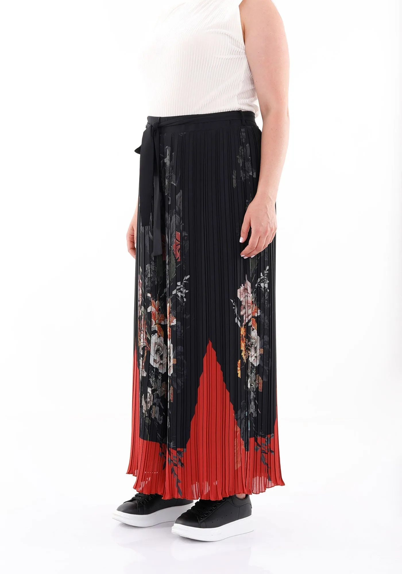 Black-Red Chiffon Oversized Plise Floral Pattern Palazzo with Belt - G-Line