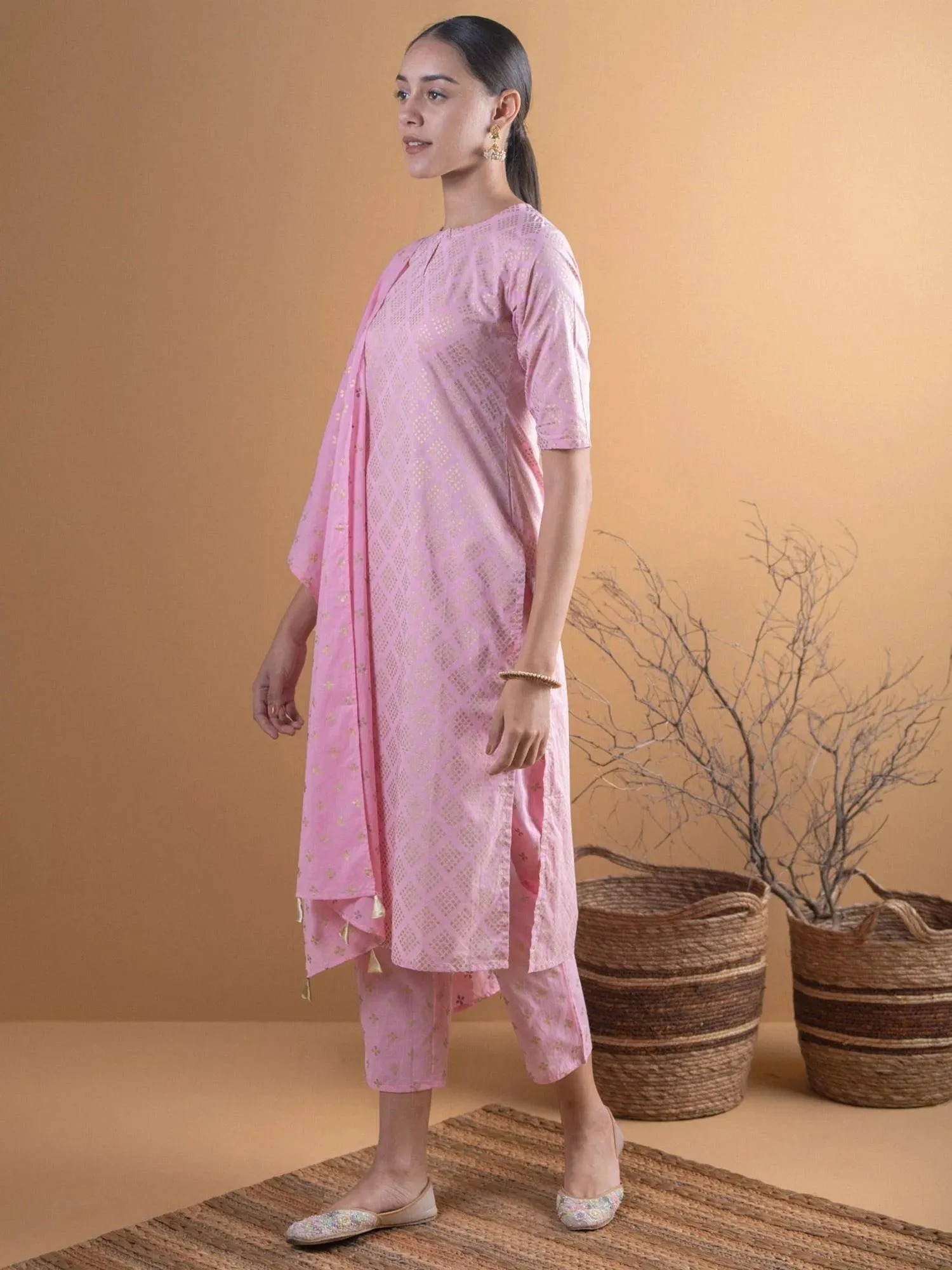 Pink Printed Cotton Straight Kurta With Stole