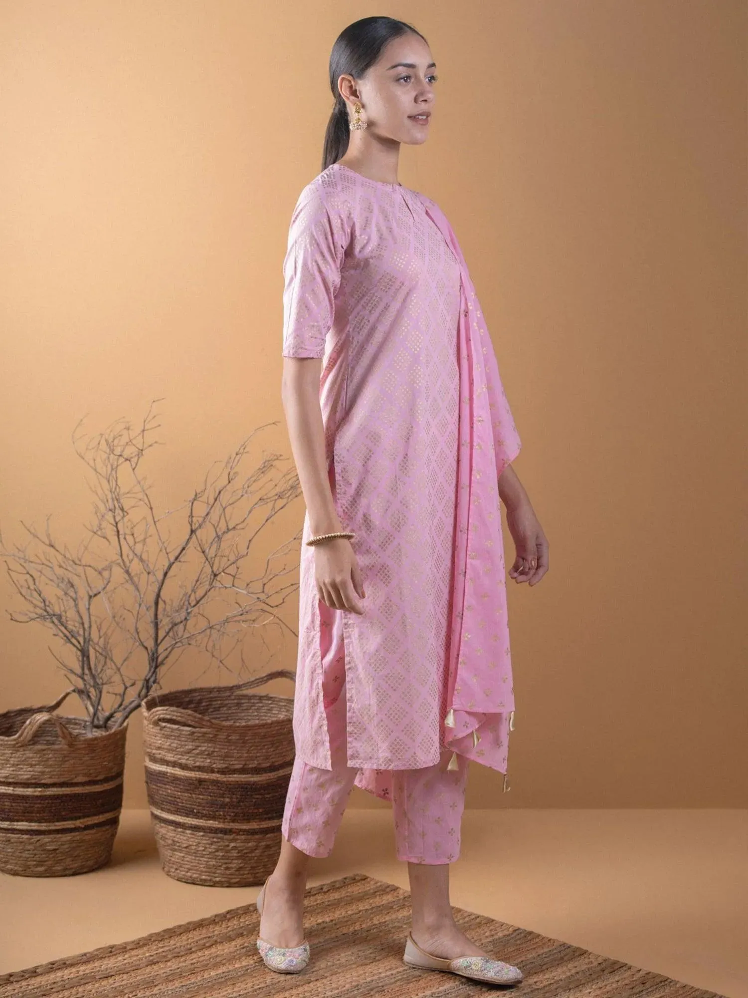 Pink Printed Cotton Straight Kurta With Stole