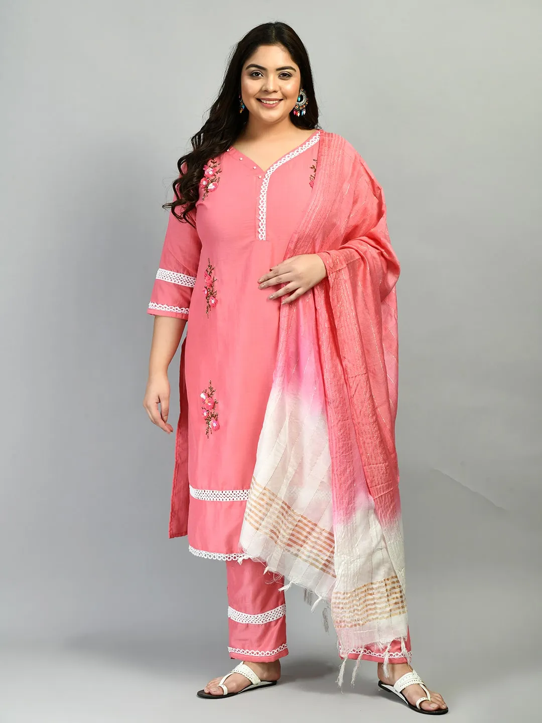 Plus Size Lacy Pink and Stones Kurta Set